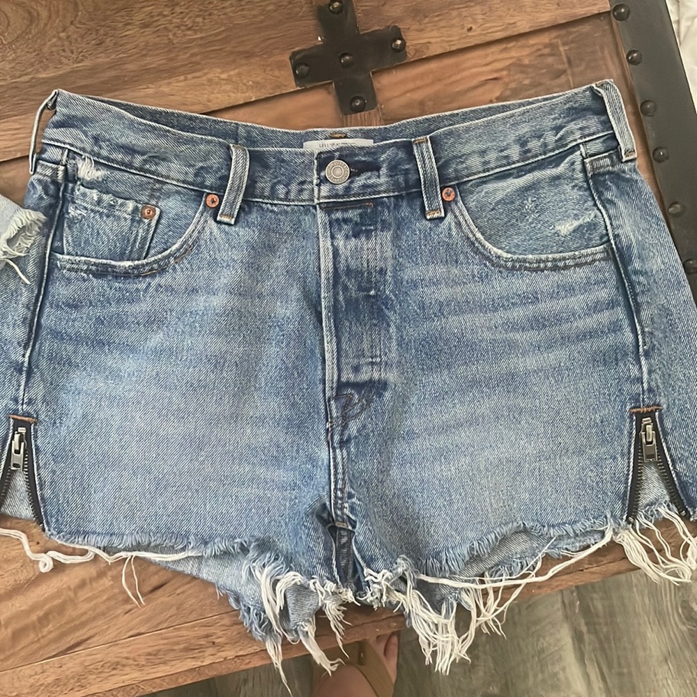 Levi Jean Shorts